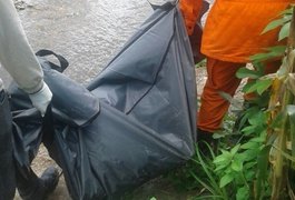 Corpo esquartejado de mulher é encontrado em cova rasa, na capital do estado