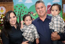 Gêmeos morrem afogados em piscina enquanto pai molhava jardim, em MS