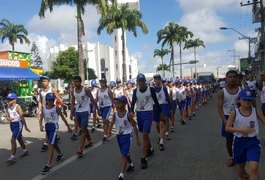 Pelotão Mirim do 3º BPM desfila pelas ruas do Centro de Arapiraca