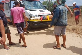 Motociclista supostamente embriagado fica ferido após colidir em carro no interior de Alagoas