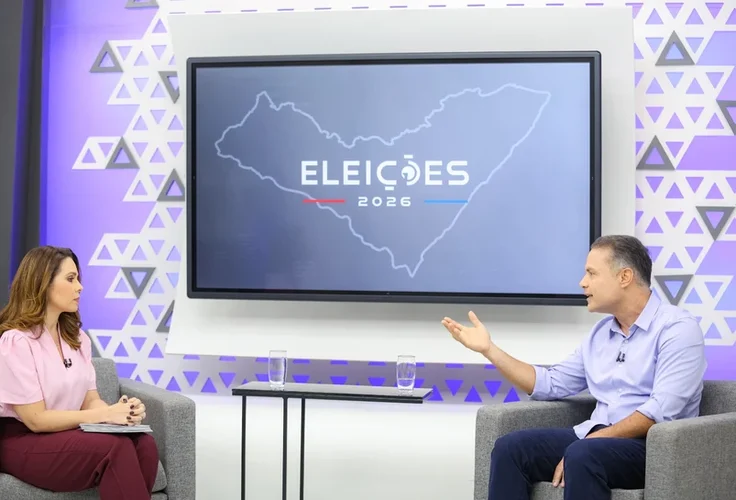 Em sabatina na TV Pajuçara, Renan Filho anuncia Cartão Escola 1000 e programa habitacional com recursos próprios