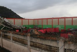 Chuva derruba cobertura de quadra de escola no interior de Alagoas