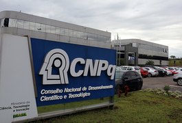 Após 8 meses, governo libera verba para bolsas de pesquisa do CNPq