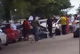 Perseguição policial termina com um suspeito morto e dois presos após confronto em Maceió