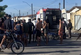 Homem fica inconsciente após batida entre cavalo e carro, em Penedo