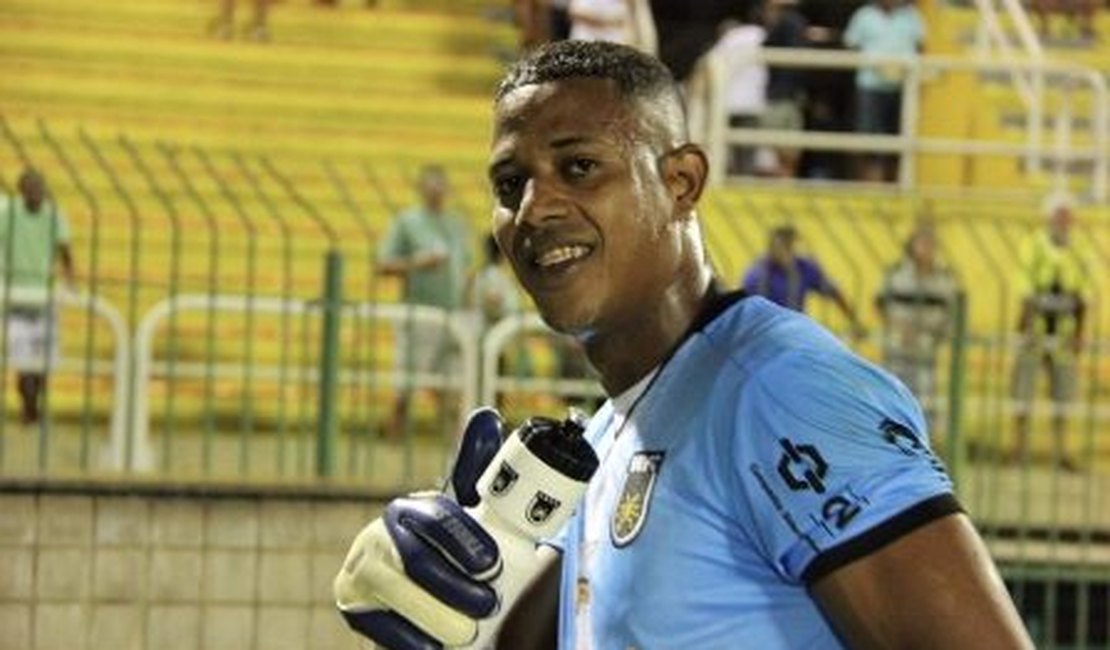 Ex-Volta Redonda, goleiro Mota é contratado pelo CSA para temporada 2017