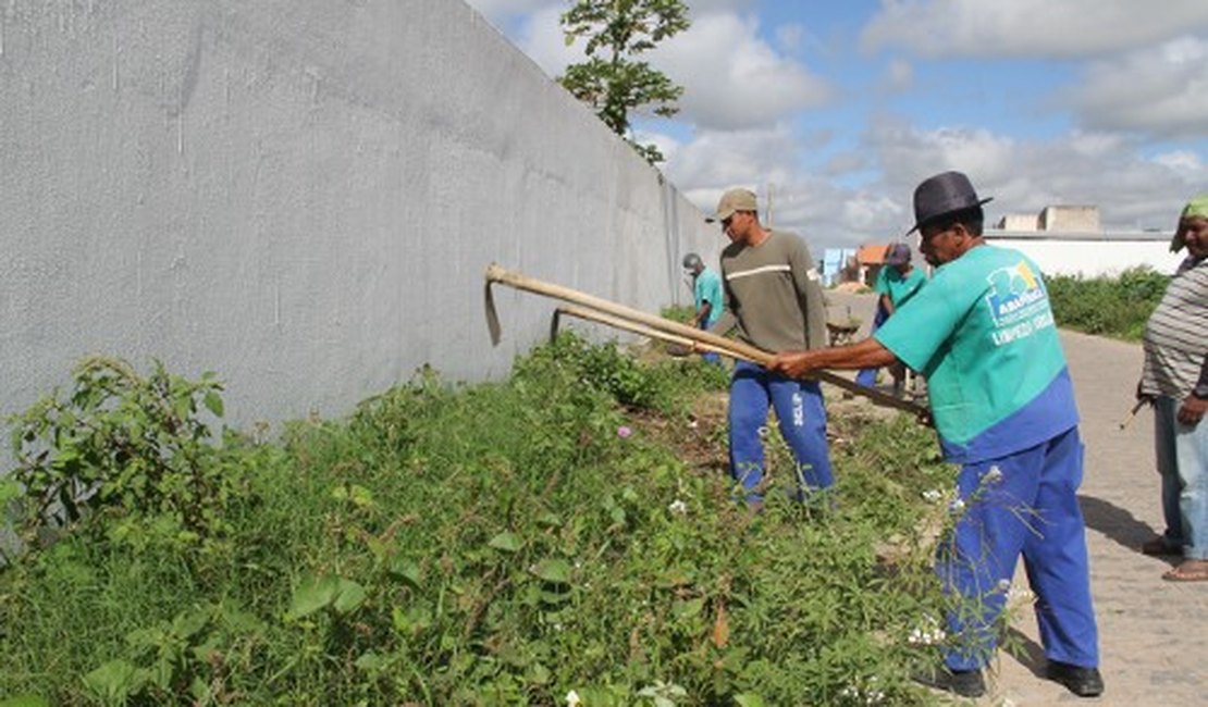 Prefeitura inicia mutirão de limpeza em vários bairros