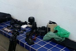 PM prende suspeitos de roubar equipamentos de equipe de fotógrafos