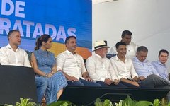 JHC em clima amistoso com Lula