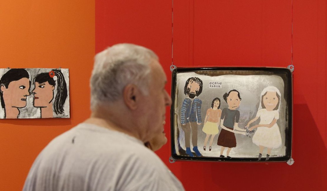 Artista alagoana expõe pinturas sobre novelas e cotidiano rural em museu no Rio de Janeiro