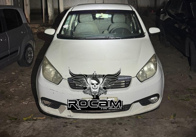 ROCAM recupera veículo com queixa de roubo no bairro Caititus, em Arapiraca