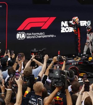 Verstappen vence GP da Espanha de Fórmula 1, com duas Mercedes no pódio