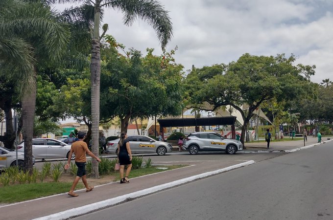 Pessoas em situação de rua ferem vítima com faca durante assalto no Centro de Arapiraca