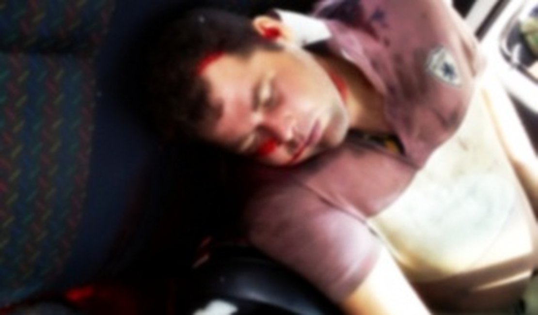 Homem é assassinado a tiros dentro de carro em Palmeira dos Índios