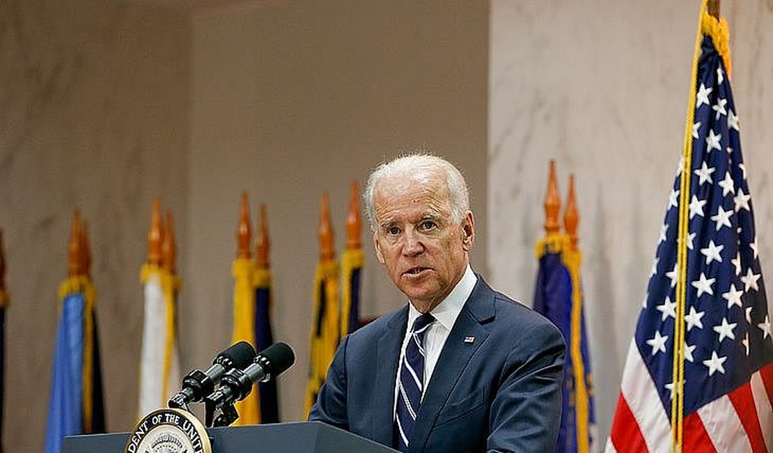 Biden testa positivo para covid-19, diz Casa Branca