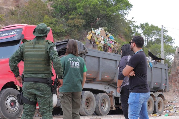 IMA flagra irregularidades no descarte de resíduos sólidos em São Luis do Quitunde