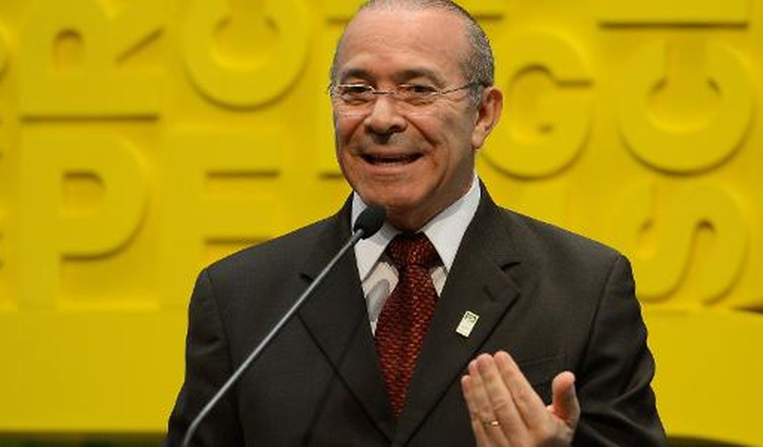 Governo fecha proposta da Previdência com idade mínima de 65 anos, diz jornal