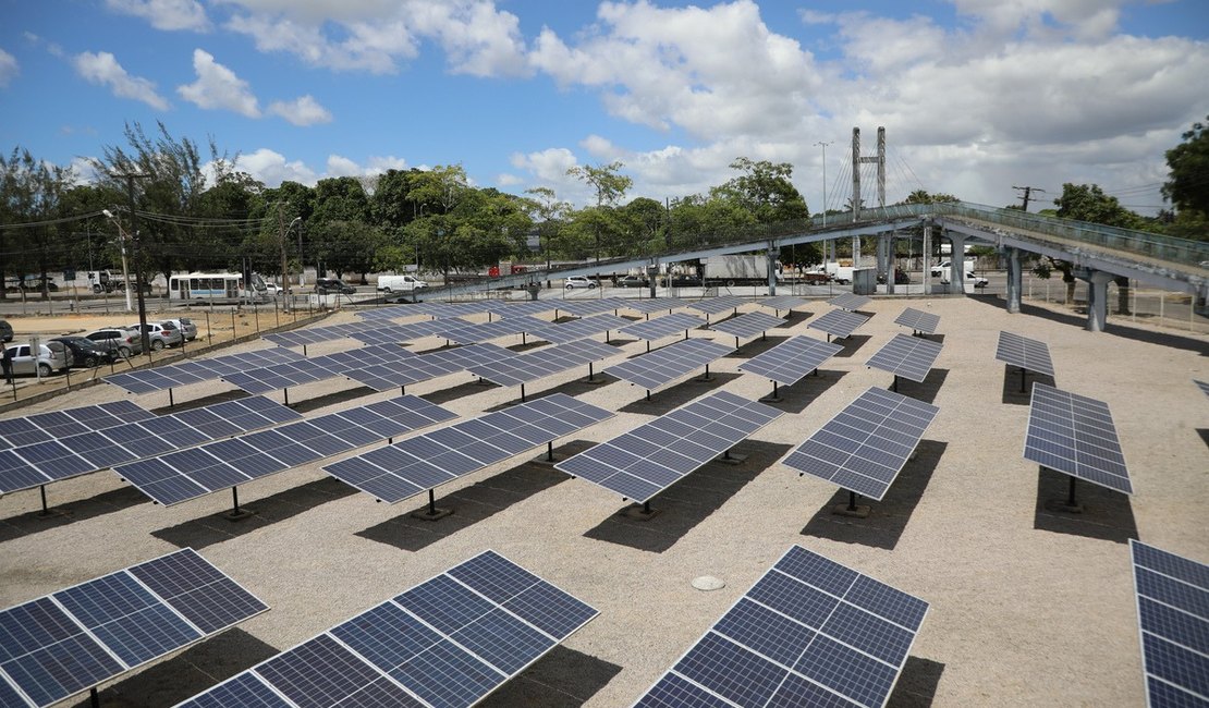 Governo de Alagoas sanciona lei de incentivo ao uso de energia solar