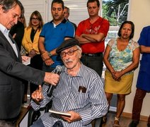 Morre o historiador Dirceu Lindoso, aos 87