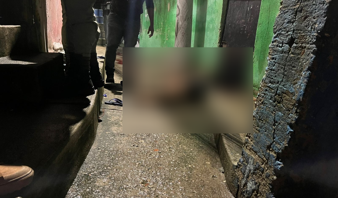 Homem é executado com tiros e pauladas no Morro do Ary, em Maceió