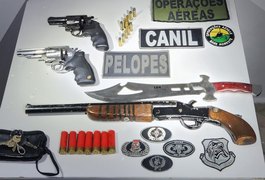 Homens são presos em flagrante com revólveres, facão e espingarda em velório no Manoel Teles