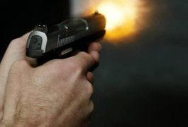 Morador de rua é atingido por disparo de arma de fogo no bairro Baixão