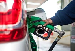 Petrobras reduz preço da gasolina de novo e queda chega a 40% no ano