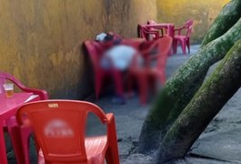 Idoso de 72 anos é morto a tiros em bar na cidade de Penedo