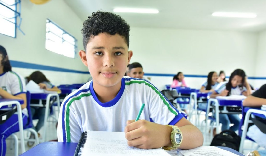 Matrículas para alunos novatos nas escolas e CEIs de Arapiraca estão abertas