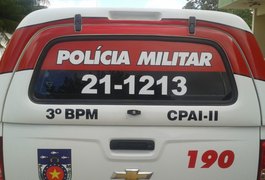 Bandidos tomam automóvel, fazem proprietária refém e em seguida roubam moto em Arapiraca