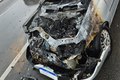 Carro pega fogo na Ponte Divaldo Suruagy após colisão com picape