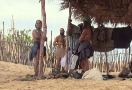 VÍDEO. Kaysar ousa, fica pelado em No Limite e arranca gargalhada de colegas de tribo