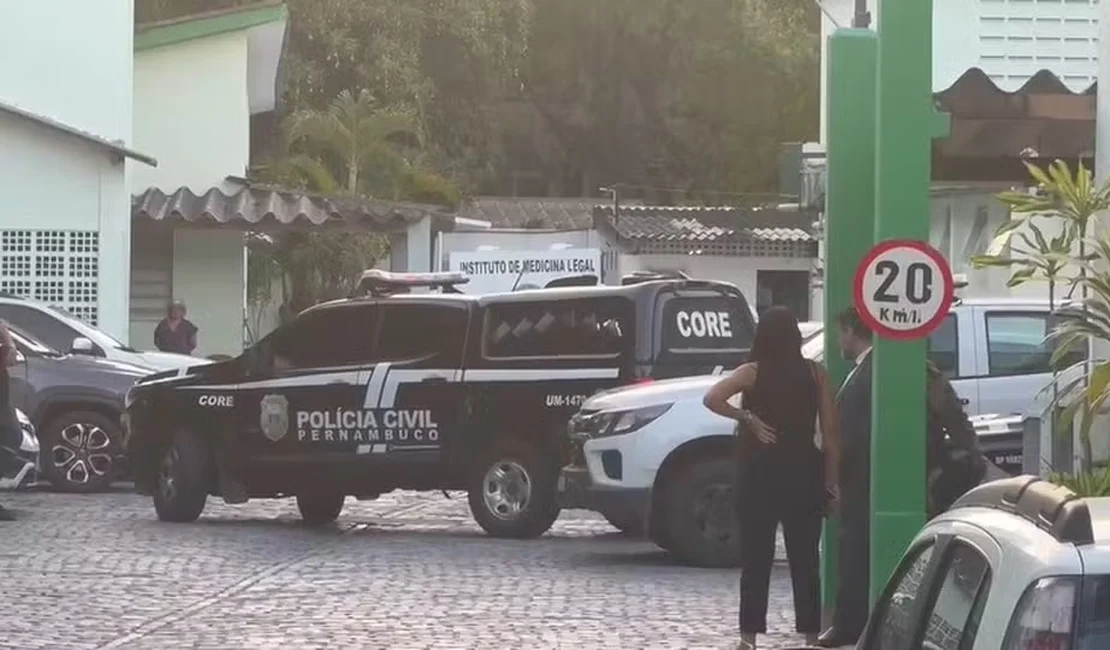 Deolane Bezerra sai do Recife e segue para presídio de Buíque, em Pernambuco