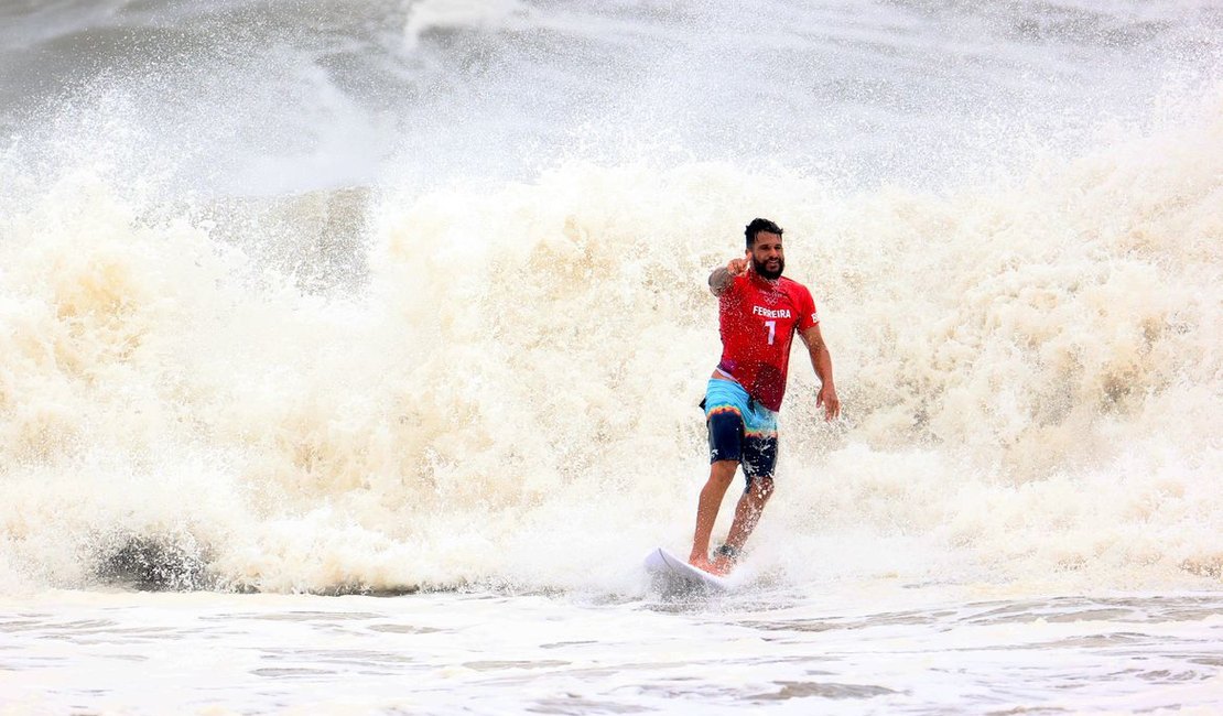 Ítalo Ferreira é ouro em Tóquio e 1º campeão olímpico no surfe
