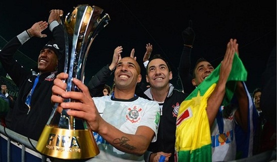 Corinthians pode ter taça do Mundial de 2012 penhorada por dívida