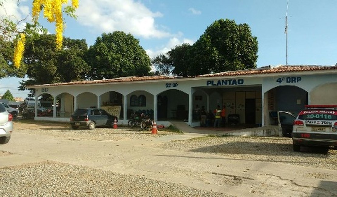 Mulher usa documento falso para tentar comprar veículo e é presa em flagrante, em Arapiraca