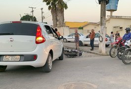 Motociclista fica ferido após colisão com carro na Expedicionário Brasileiro, em Arapiraca