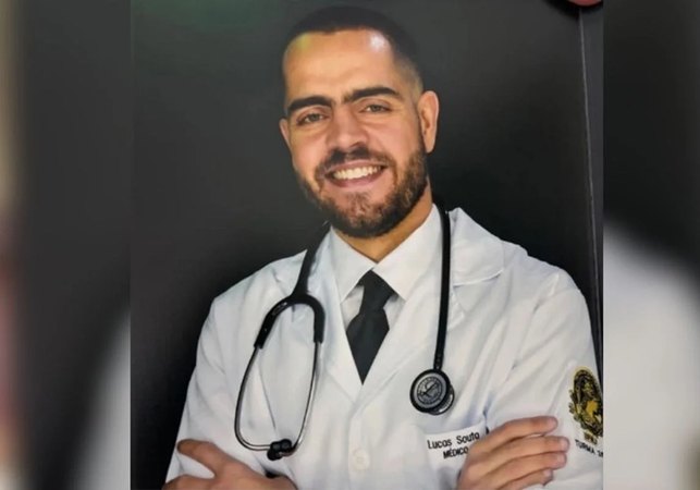 Médico de 35 anos é encontrado morto na rua com hematomas no rosto