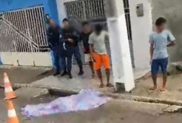 Homem é morto em via pública com golpes de faca em Campo Alegre
