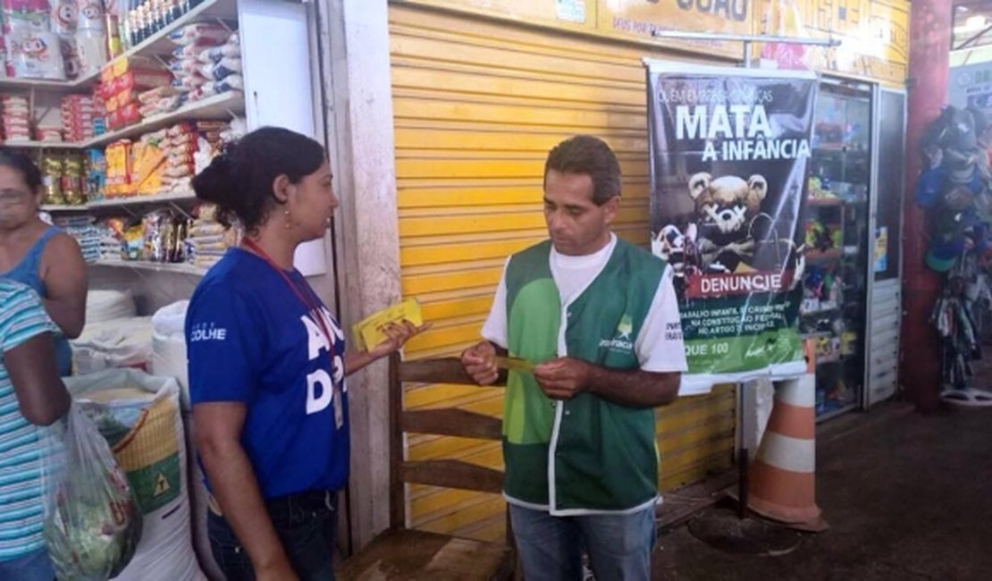 Campanha de combate ao trabalho infantil sensibiliza comerciantes em Arapiraca