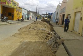 Prefeitura vai solicitar licitação emergencial para pavimentar ruas de Arapiraca
