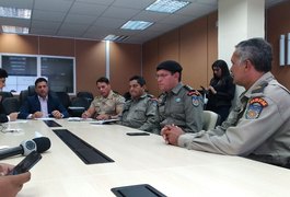 Polícia prende 14 e apreende dois menores suspeitos de tráfico de drogas em Alagoas