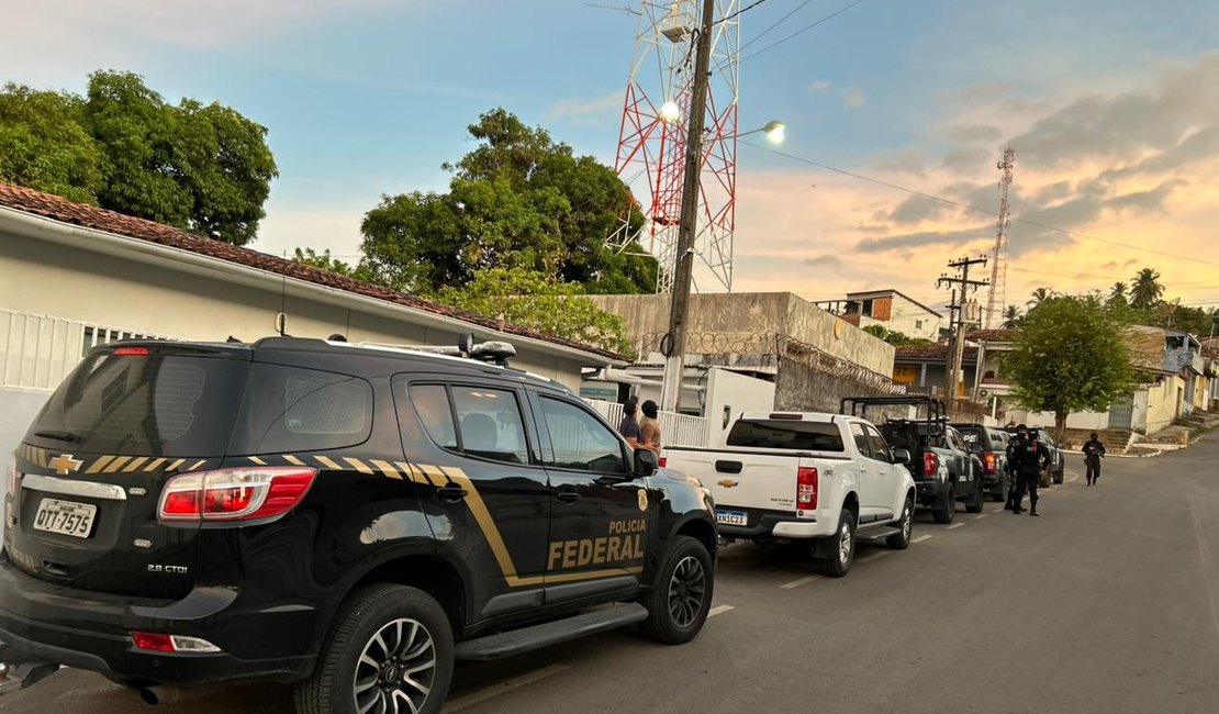 Polícia Federal deflagra ação para combater fraudes milionárias contra a Caixa, em três cidades alagoanas