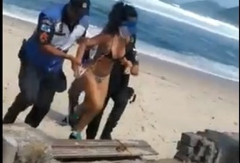 Mulher é detida por se recusar a deixar praia no Rio e ofender PMs