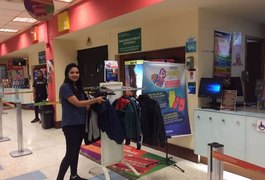 Cinesystem arrecada roupas em campanha solidária