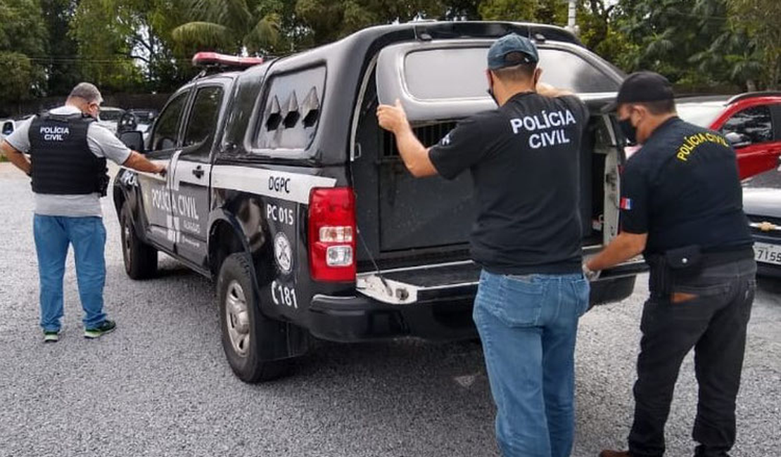 Homem suspeito de matar dona de bar é preso pela polícia, em Alagoas