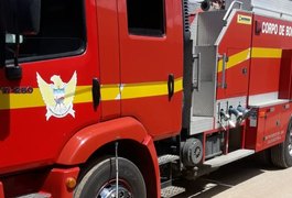 Amigos fazem campanha de doação para ajudar família que teve a casa incendiada em Arapiraca