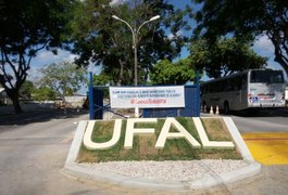 Técnicos da Ufal paralisam atividades em ato contra medidas do governo federal