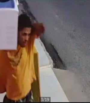 Imagens de câmera de segurança revelam o rosto do homem que furtou Procon de Arapiraca