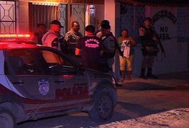 Idoso é morto por bala perdida durante tiroteio em Maceió